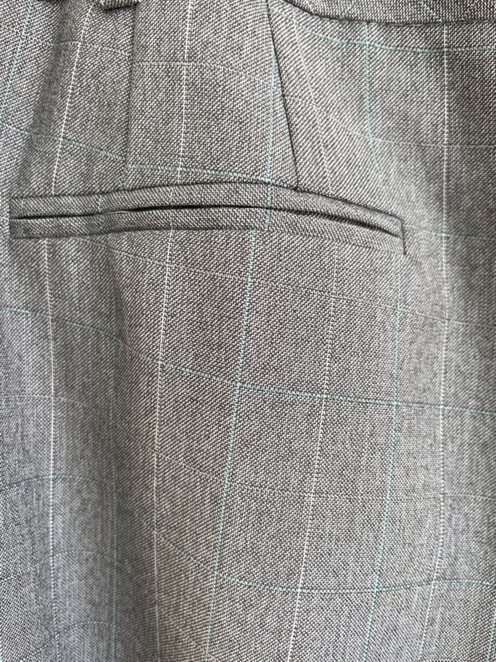 Ann Taylor Gray Pinstripe Wide-Leg Dress Pants • Size 6 - Picture 8 of 12